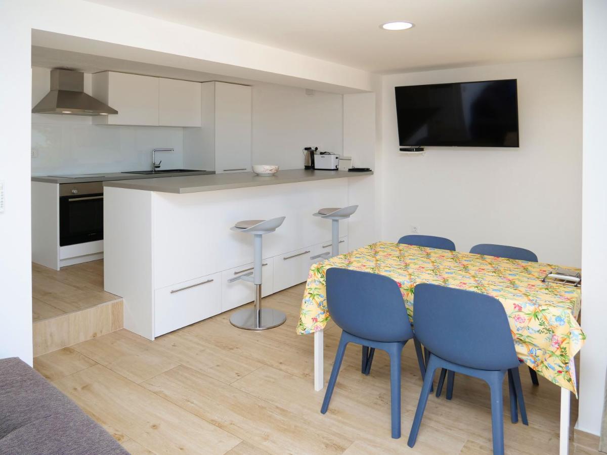Apartmani Smilja Primosten Bagian luar foto