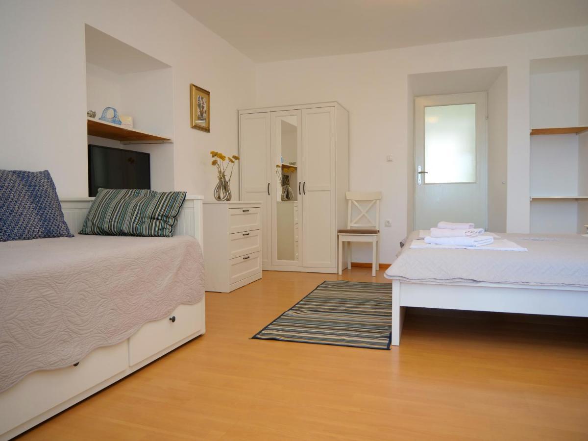 Apartmani Smilja Primosten Bagian luar foto