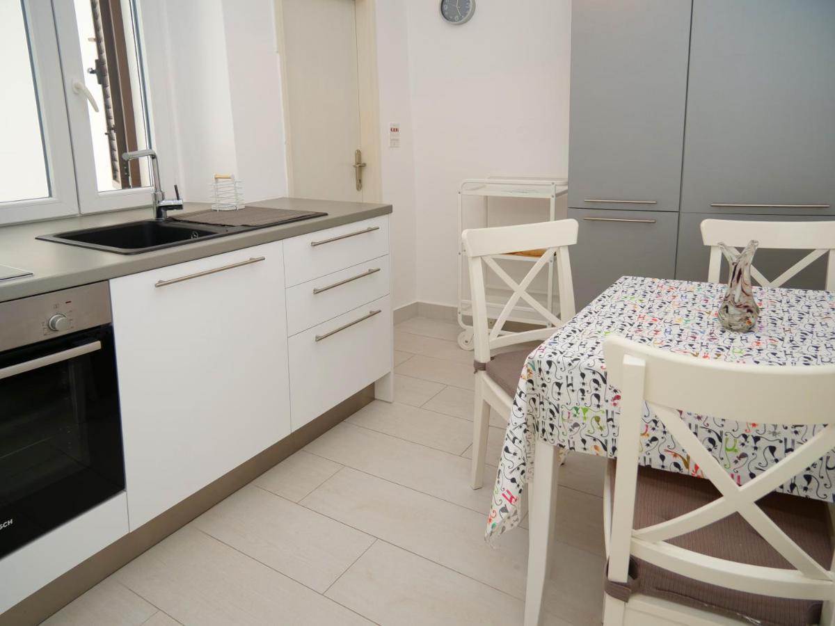 Apartmani Smilja Primosten Bagian luar foto