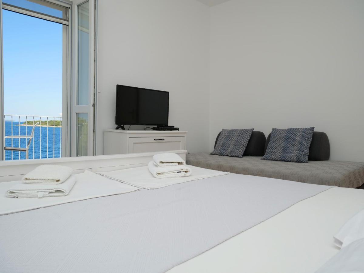 Apartmani Smilja Primosten Bagian luar foto